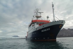 Photo of Alfred-Egener-Institute Research Vessel Heincke in Spitzbergen