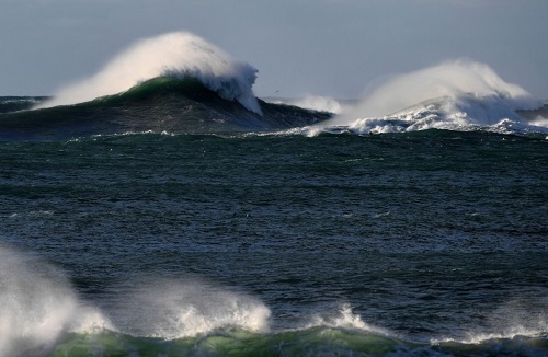 Big waves Off of Nazare Portugal, Eastern Atlantic Ocean 